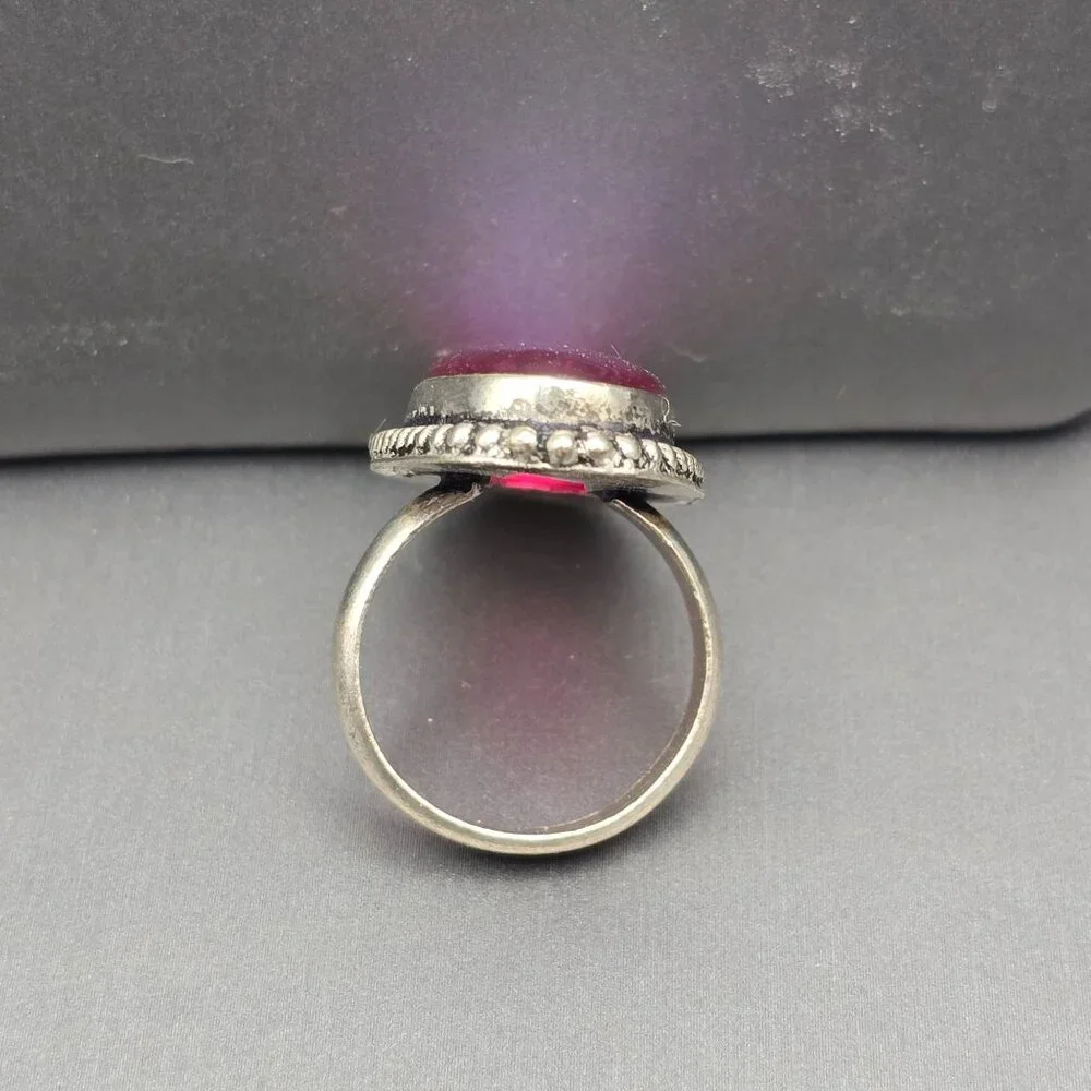 Triplet Opal Statement Ring VTG Pink Iridescent Glass Cabochon Size 8 Silver Plt - Picture 3 of 12
